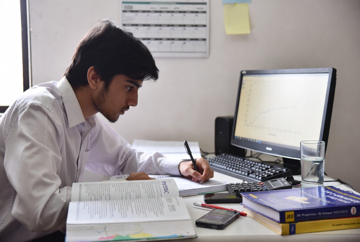 JEE 2026: Mistakes First-Year Students Should Avoid